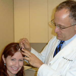 1. Juli dermatologe untersucht verdächtige stelle